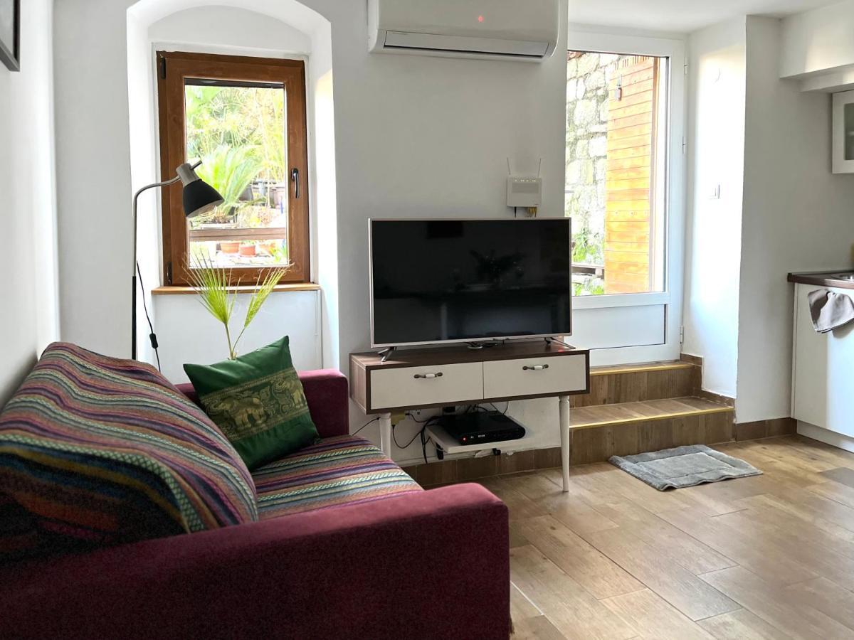 Healthystudio512 Apartments Котор Екстериор снимка