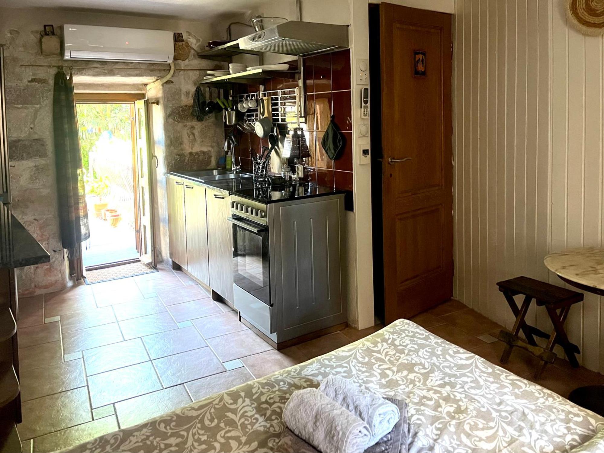 Healthystudio512 Apartments Котор Екстериор снимка